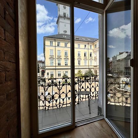 Апартаменти На Площі Ринок, 20 リヴィウ エクステリア 写真